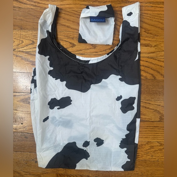 BABY Baggu Collectible Cow Print - Picture 1 of 4